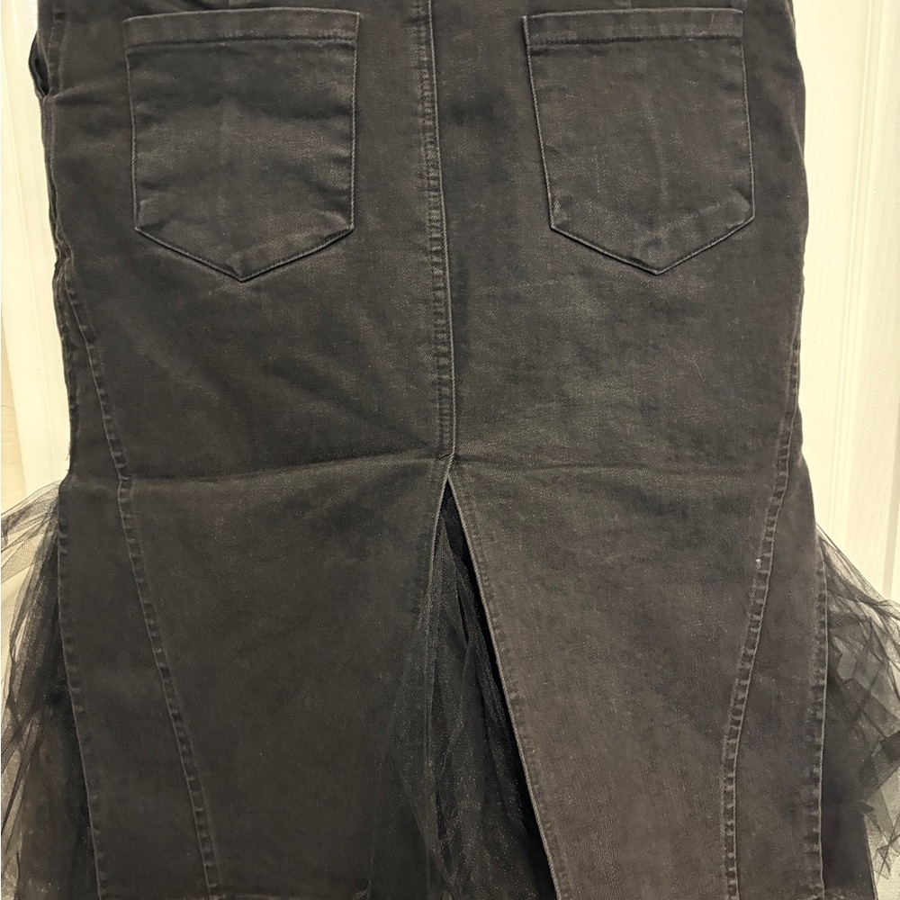 Black Tulle Hem Pencil Skirt - Women - Picture 4 of 7